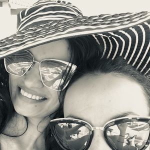 Meet your Posher, Rita